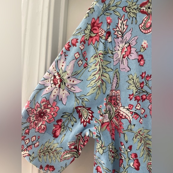 NWT LOFT Short Sleeve Knit Floral Light Blue - Picture 4 of 7